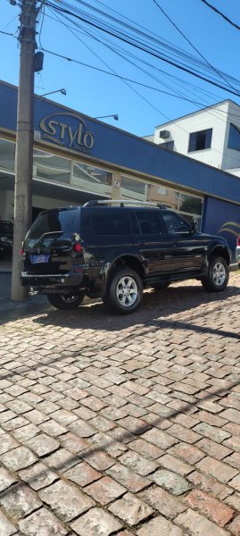 Pajero Sport 2.5 8P